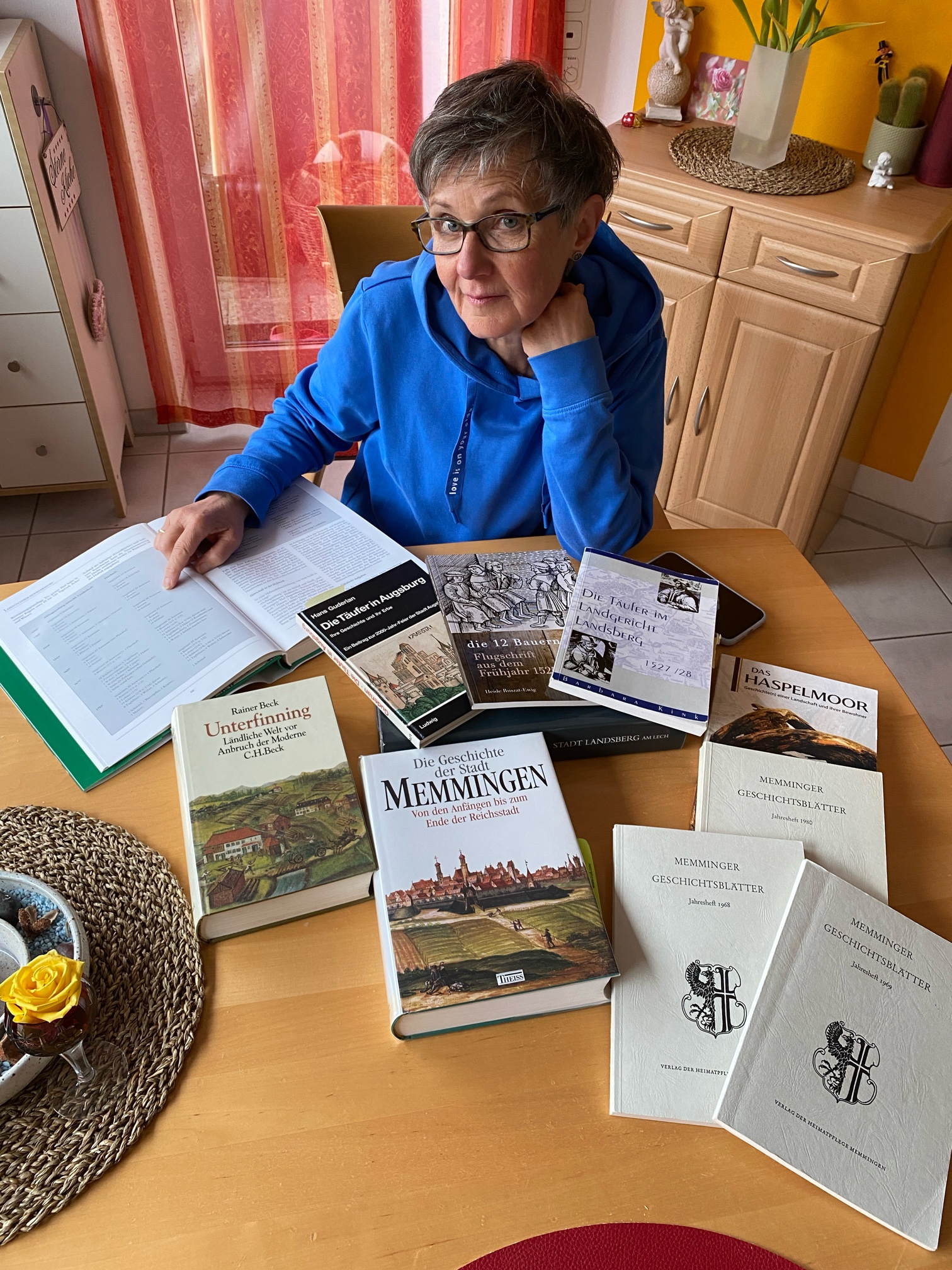 Uschi bei Recherche.jpg